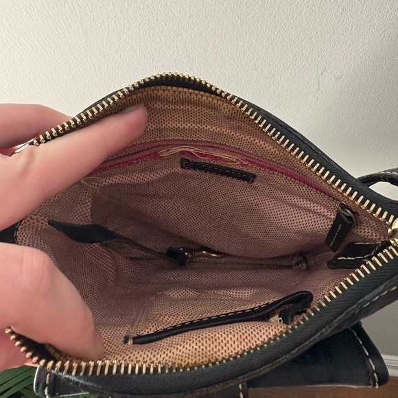 Dooney & Bourke Black Shoulder Bag - Picture 9 of 10